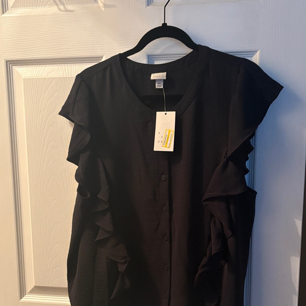 Brand new short sleeve blouse